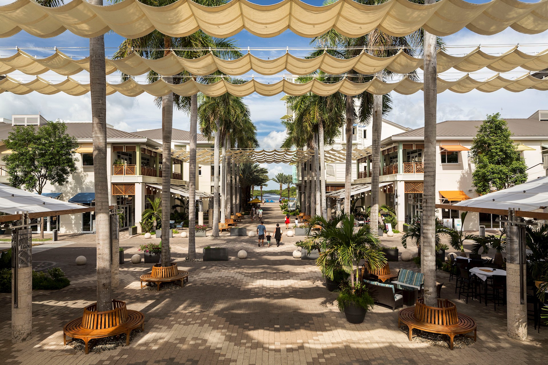 Walkable Town: Camana Bay